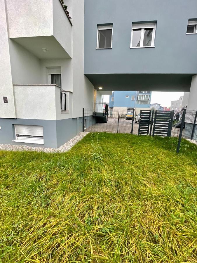 Mv92 Apartment Zagreb Eksteriør billede
